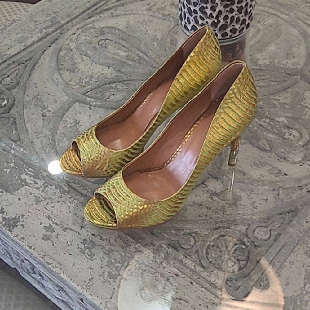 𝅺RACHEL ROY 4" HEELS LIKE NEW